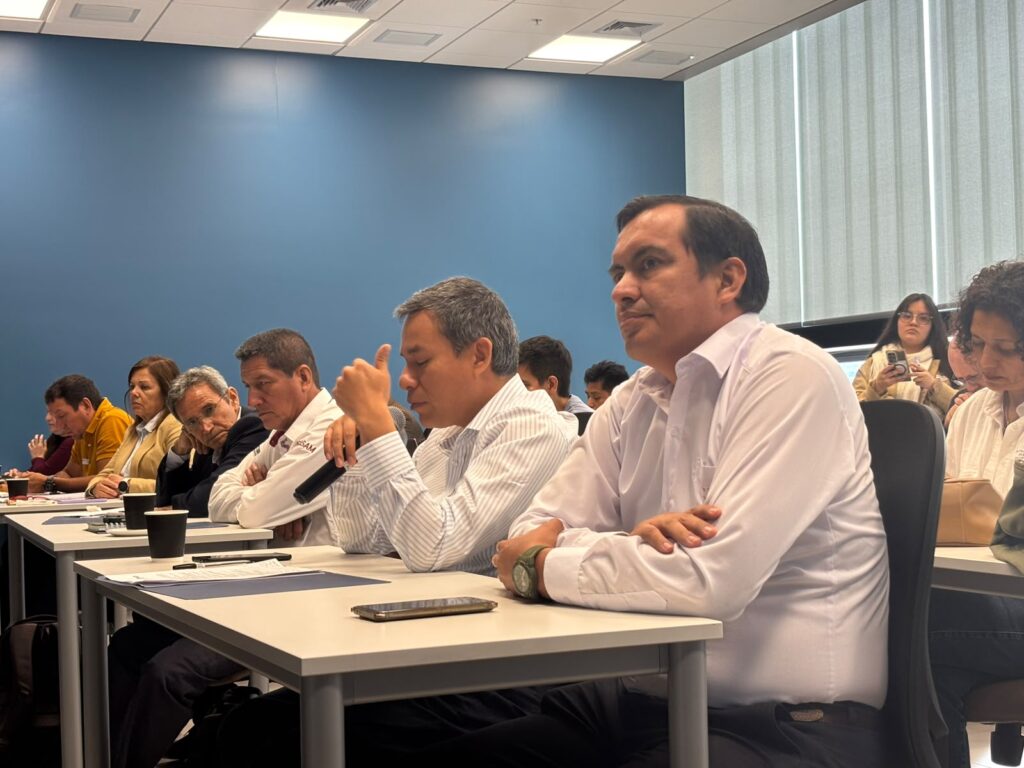 Foto de Alexander Pérez Espejo lleva la voz de los productores de palma a taller sobre titulación y conservación de bosques